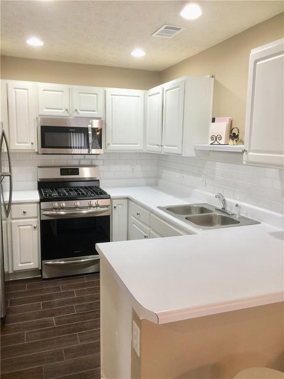 Building Photo - 2040 Keenland Ct