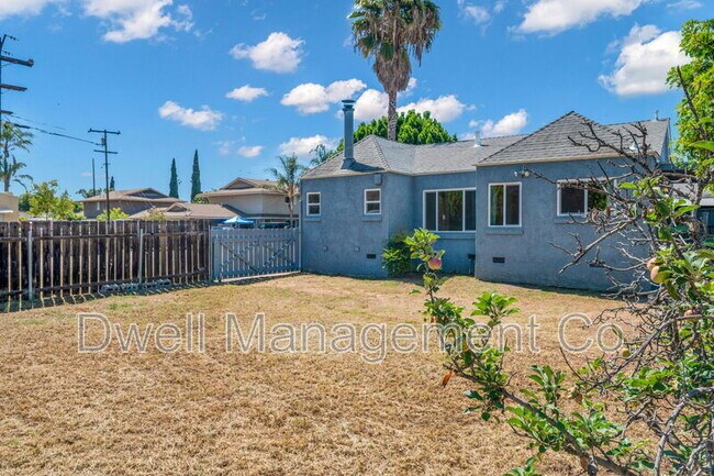 Foto del edificio - 1430 Diamond Ln