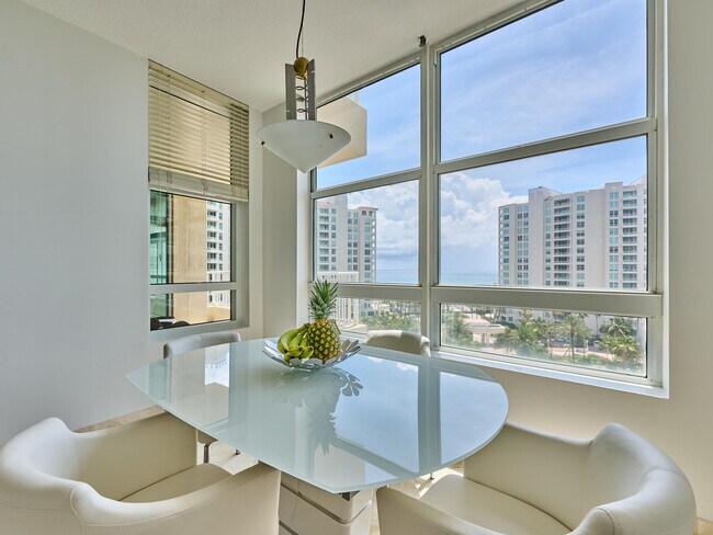 Foto del edificio - 3720 S Ocean Blvd