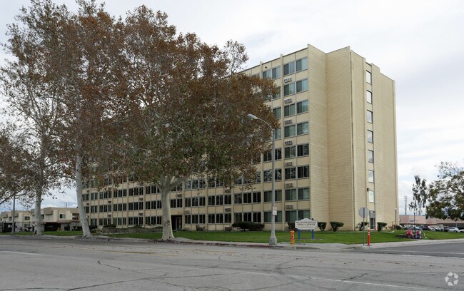 Meadowbrook Park Apartments