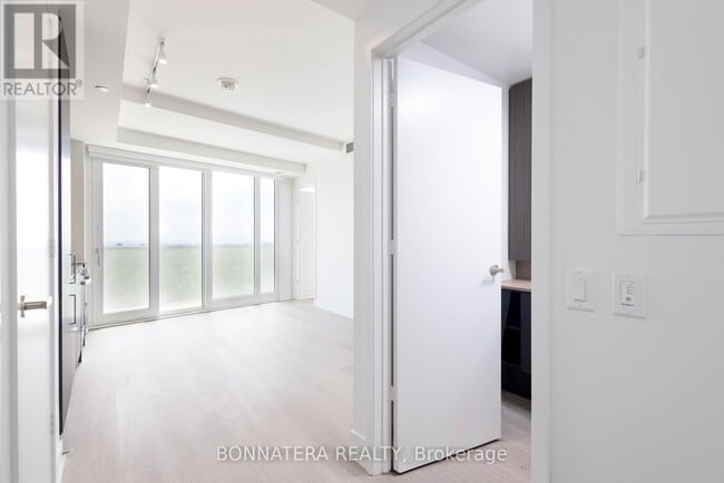 Building Photo - 3883 Quartz Rd