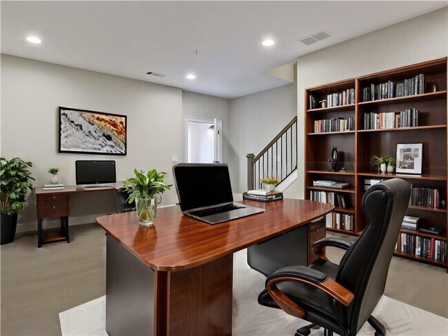 Foto del edificio - 6678 Sterling Dr