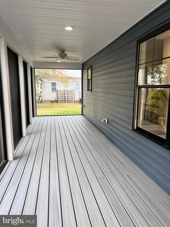 Foto del edificio - 210 Point Ln