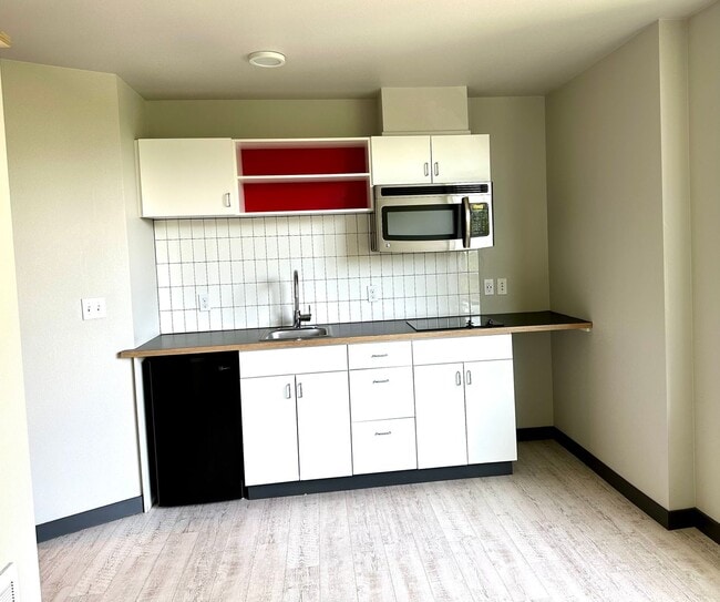 Interior Photo - Modern Studio in the Heart of Capitol Hill