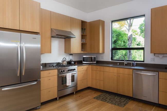 Cocina - 1315 Palms Blvd