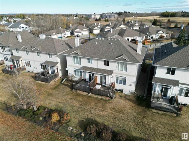 Building Photo - 3 Bed 3.5 Bath Unit in Stony Plain, AB