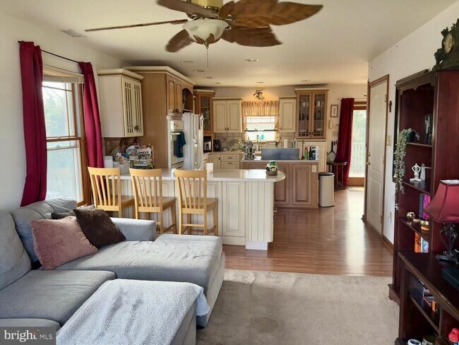 Building Photo - 507 N Main St