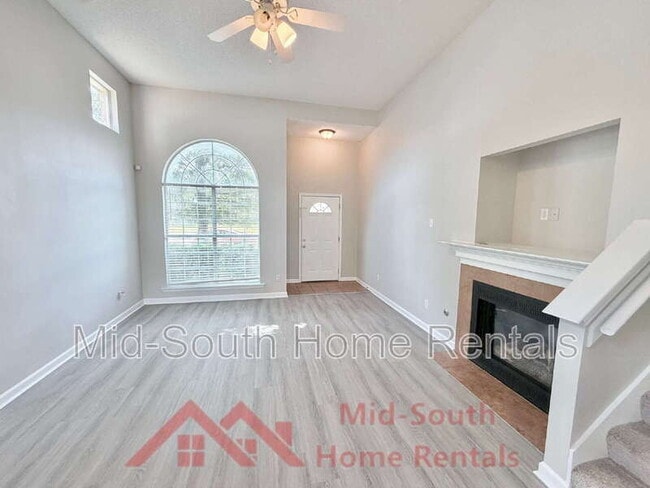 Building Photo - 11236 Wolf Woods Dr