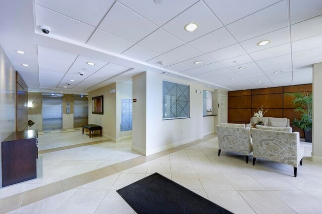 Foto del edificio - 4200 N Ocean Dr