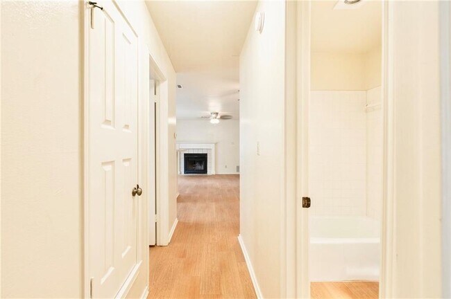 Building Photo - 341 Fantail Loop