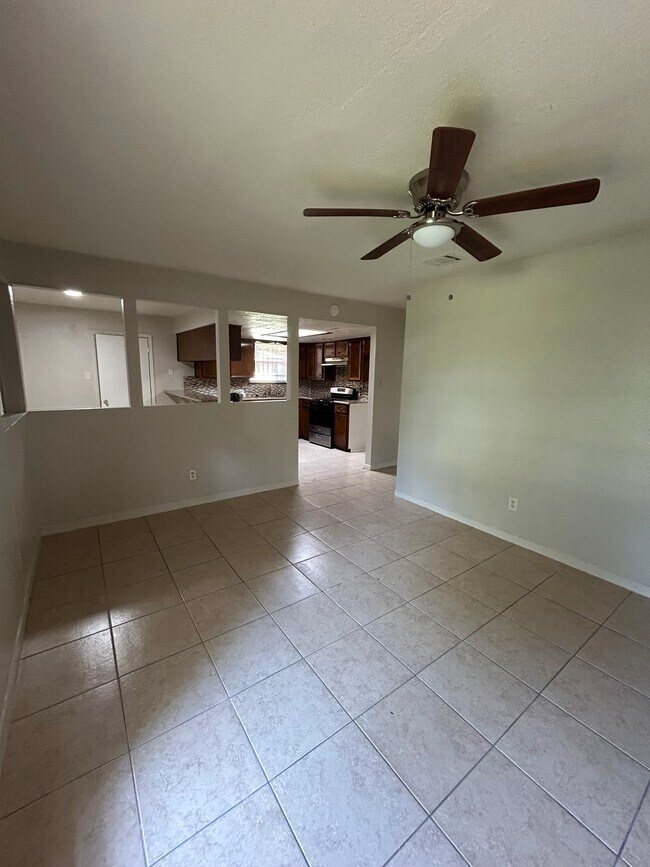 Foto del edificio - 7223 Valmont Dr