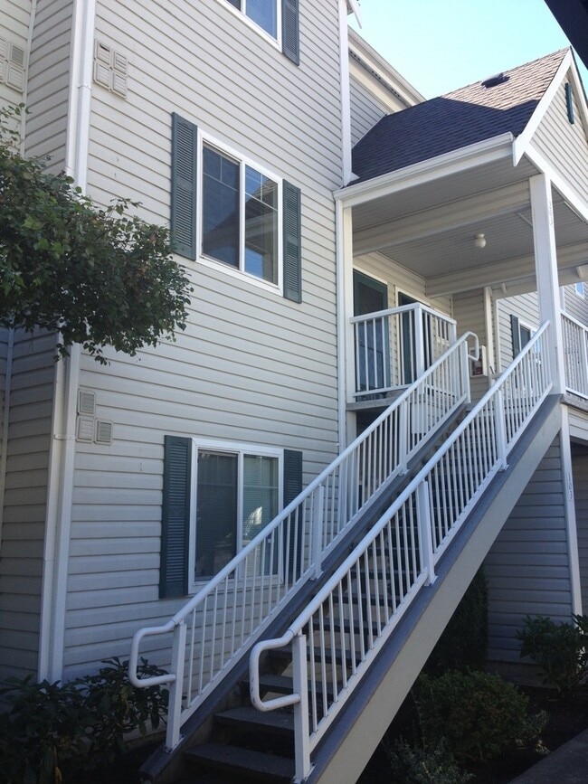 Building Photo - 31900 104th Ave SE