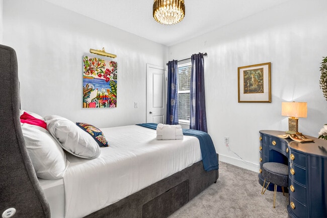 Foto del edificio - 1734 W Cherry St