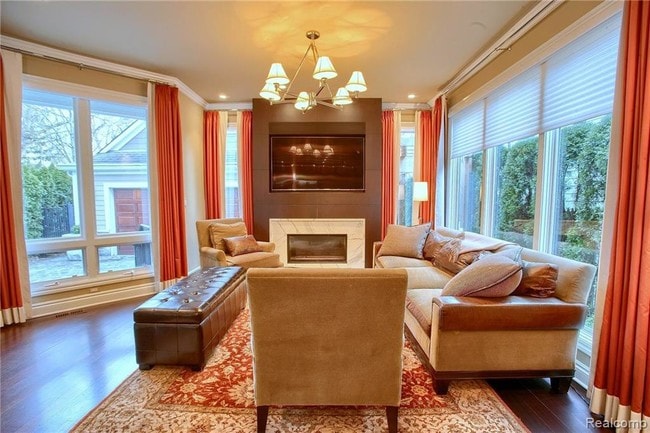 Building Photo - 264 George St