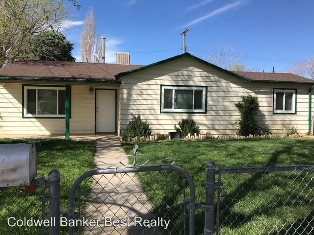 Primary Photo - 111 Brentwood Dr