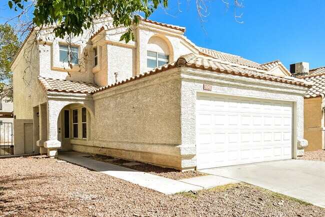 Building Photo - 4048 Hazelridge Dr