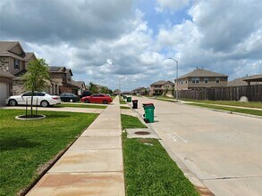 Building Photo - 1270 Glendora Dr