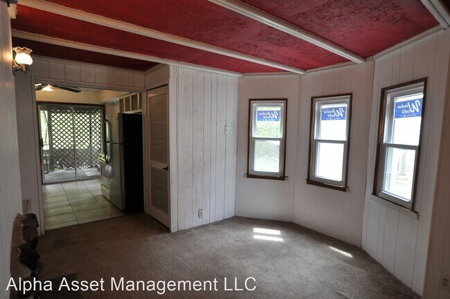 Building Photo - 3 br, 1 bath House - 1527 Rutherford #2