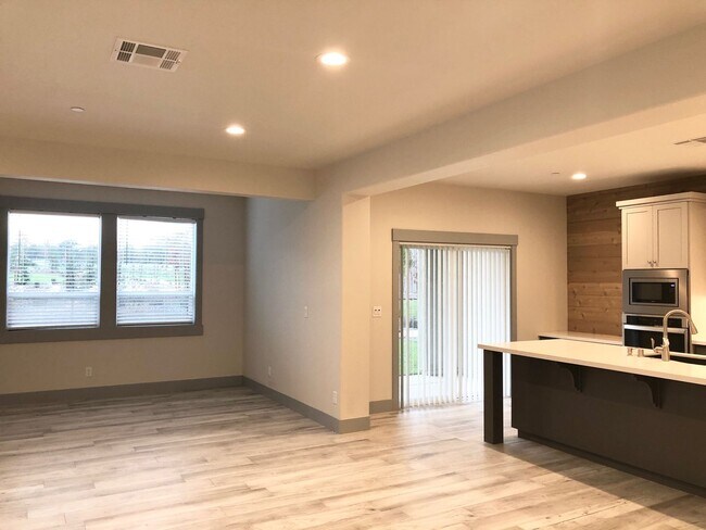 Foto del edificio - Lovely Home in New Community 10 min North ...
