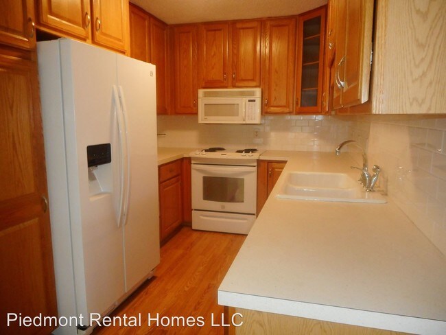Foto del edificio - 3 br, 2 bath House - 3046 Pleasant Ridge Road