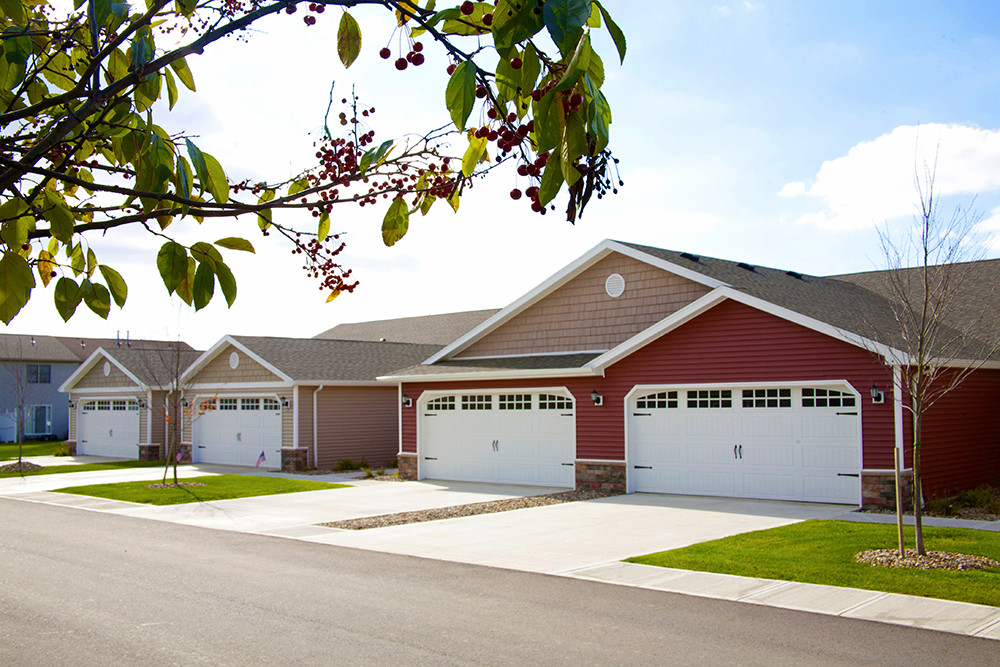 Charming Neighborhood Setting - Redwood Howell