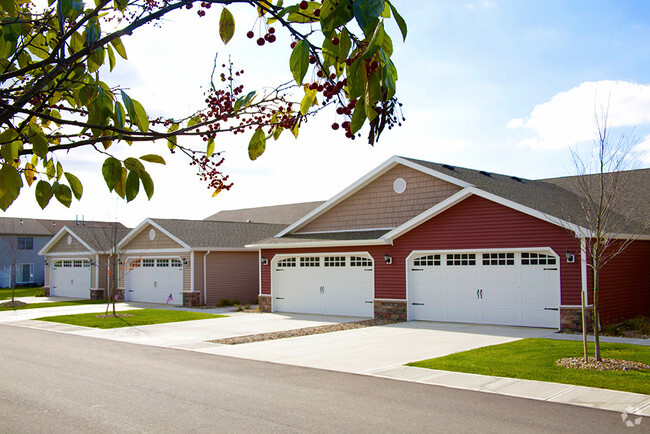 Charming Neighborhood Setting - Redwood Kent