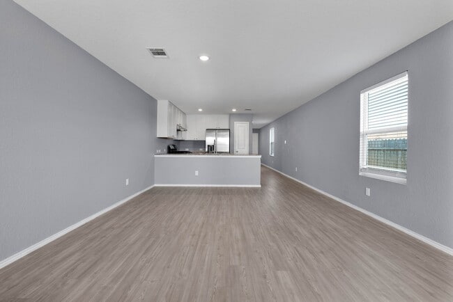 Building Photo - Home for Rent in SE San Antonio!