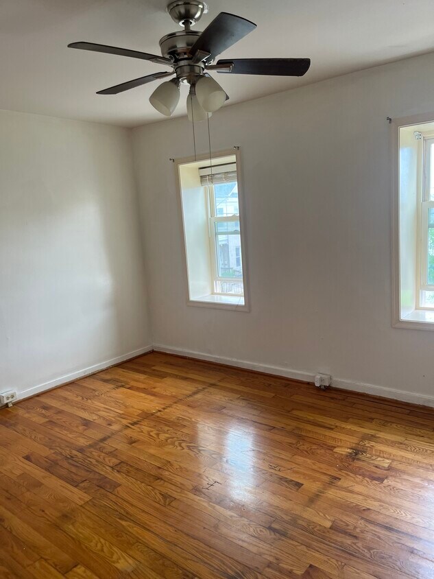 Foto principal - 53 E Wood St