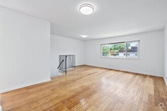 Building Photo - 657 Evergreen Ave