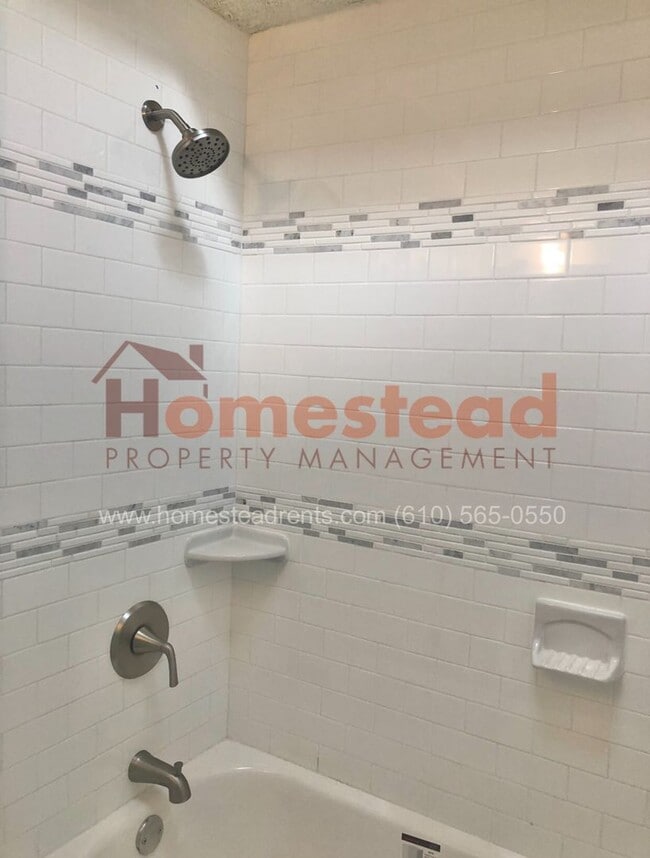 Building Photo - 3 Bedroom HOME in Linwood!