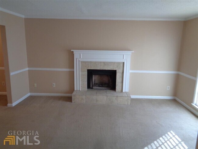 Building Photo - 669 Redland Dr