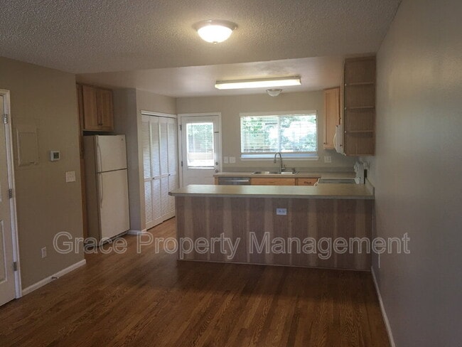 Building Photo - 3006 W 107th Pl