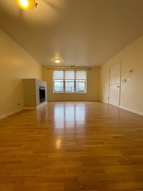 Building Photo - 1341 N Halsted St