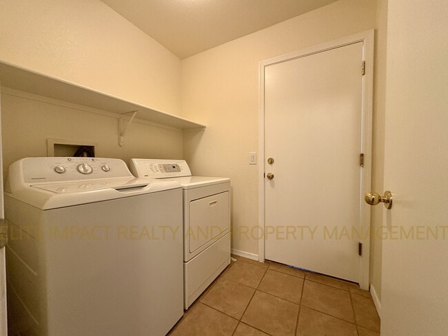Building Photo - 7734 S Titanite Ln