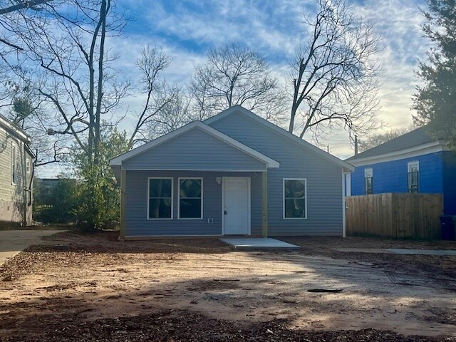 Building Photo - 226 W Chappell St