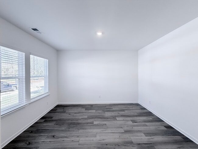 Foto del edificio - 522 Red Dragon Dr