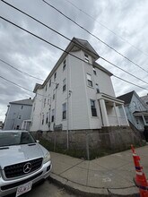 Building Photo - 69 Jencks St
