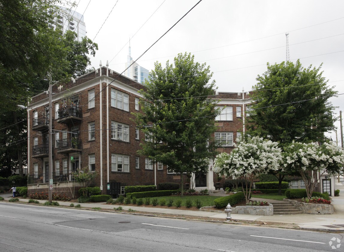 Foto principal - 908 Juniper St NE