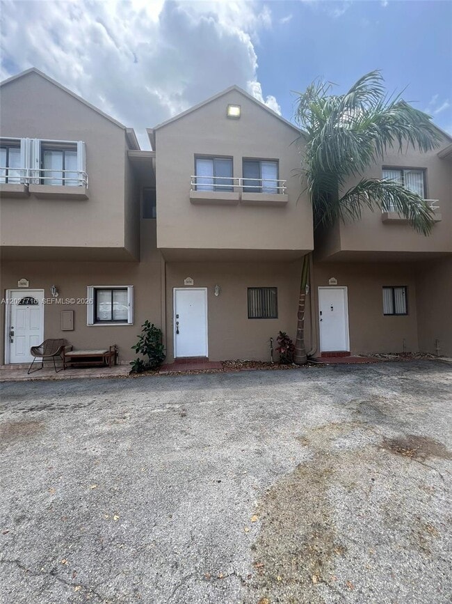 Foto del edificio - 5694 W 25th Ct
