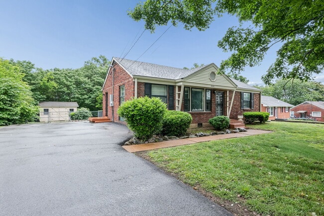 Building Photo - 3522 Hewlett Dr