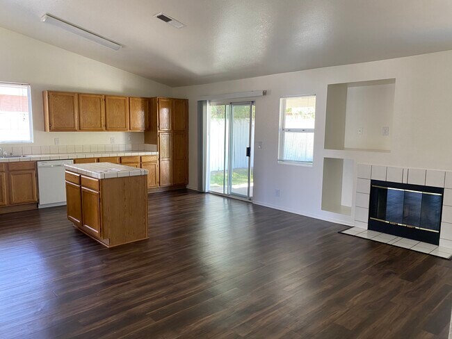 Foto del edificio - 44263 Tahoe Way