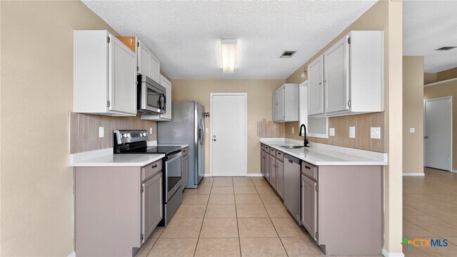 Foto del edificio - 3507 Christie Dr