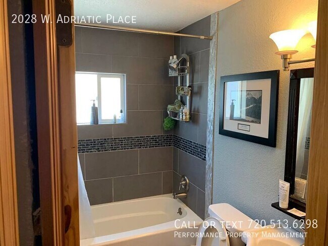 Building Photo - 2028 W Adriatic Pl