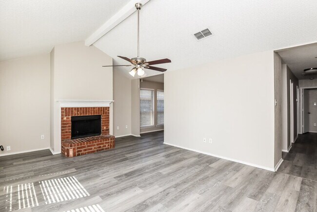 Foto del edificio - 2428 Ensenada Ln