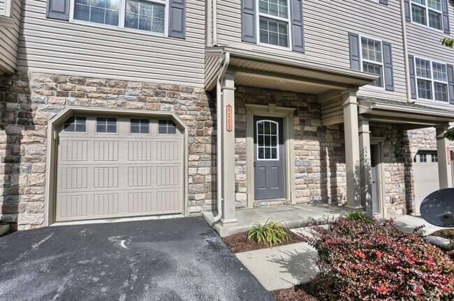 Foto del edificio - 6205 Galleon Drive