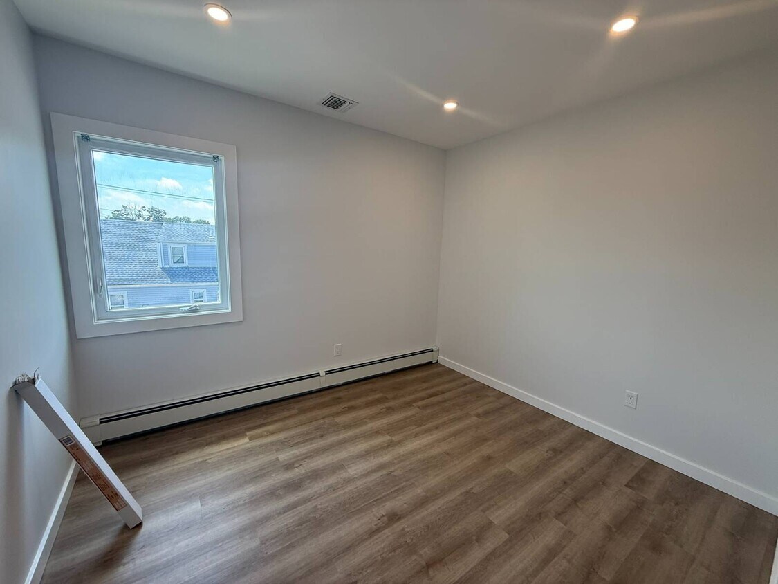 Primary Photo - 276 W Nicholai St