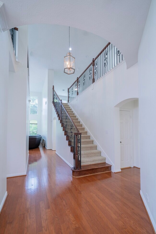 Building Photo - 1415 Sue Barnett Dr