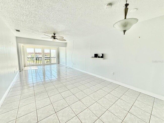 Foto del edificio - 19029 US Hwy 19 N