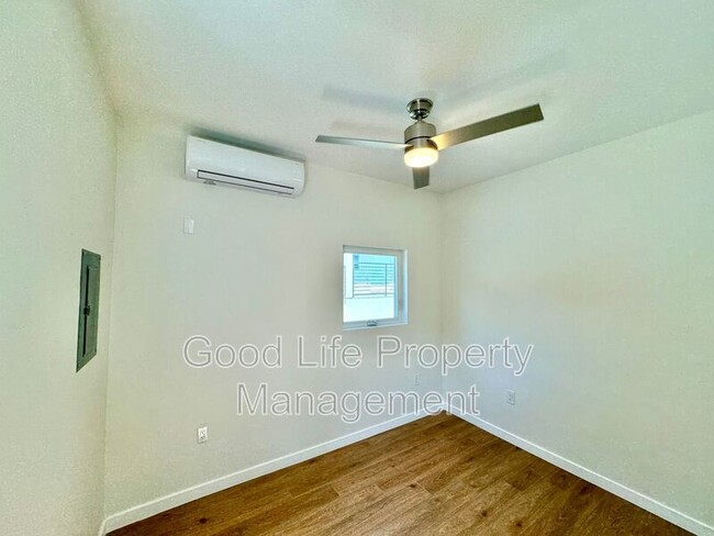 Building Photo - 2410 33rd St