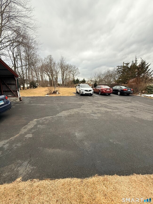 Building Photo - 624 Pine St